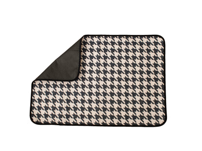 reusable puppy training pad with waterproof backing