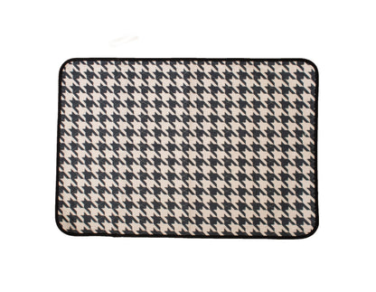 Washable dog pee pad with absorbent surface